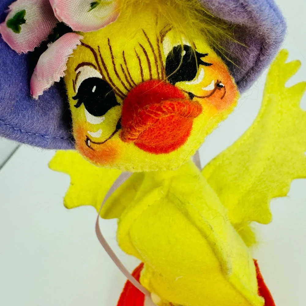 Annalee 2004 Spring Girl Duck W/Purple Bonnet 5